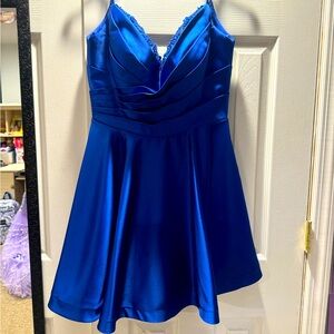 Ellie Wilde Homecoming Dress size 10